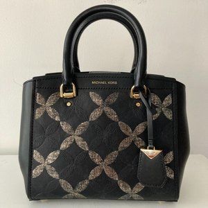 Michael Kors - Black and gold bag